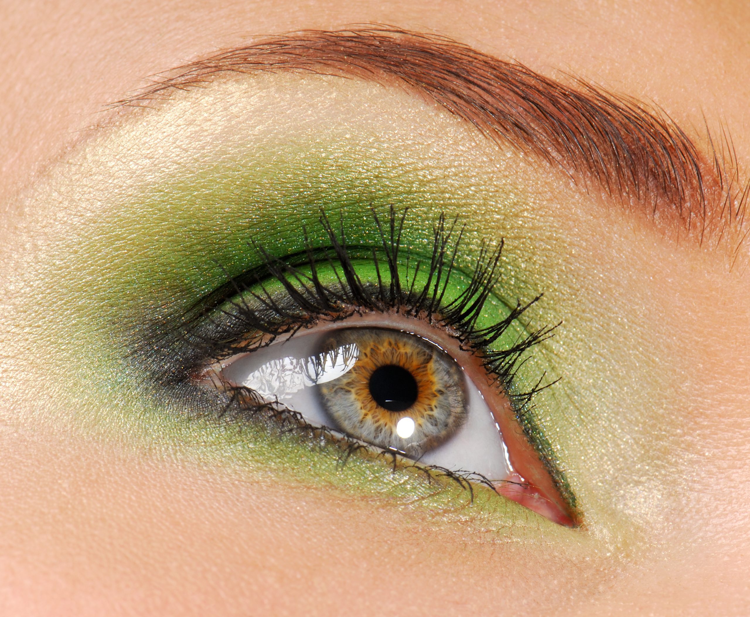 ME_EyeShadow-Shimmer_Meadow_3-scaled-1.jpg