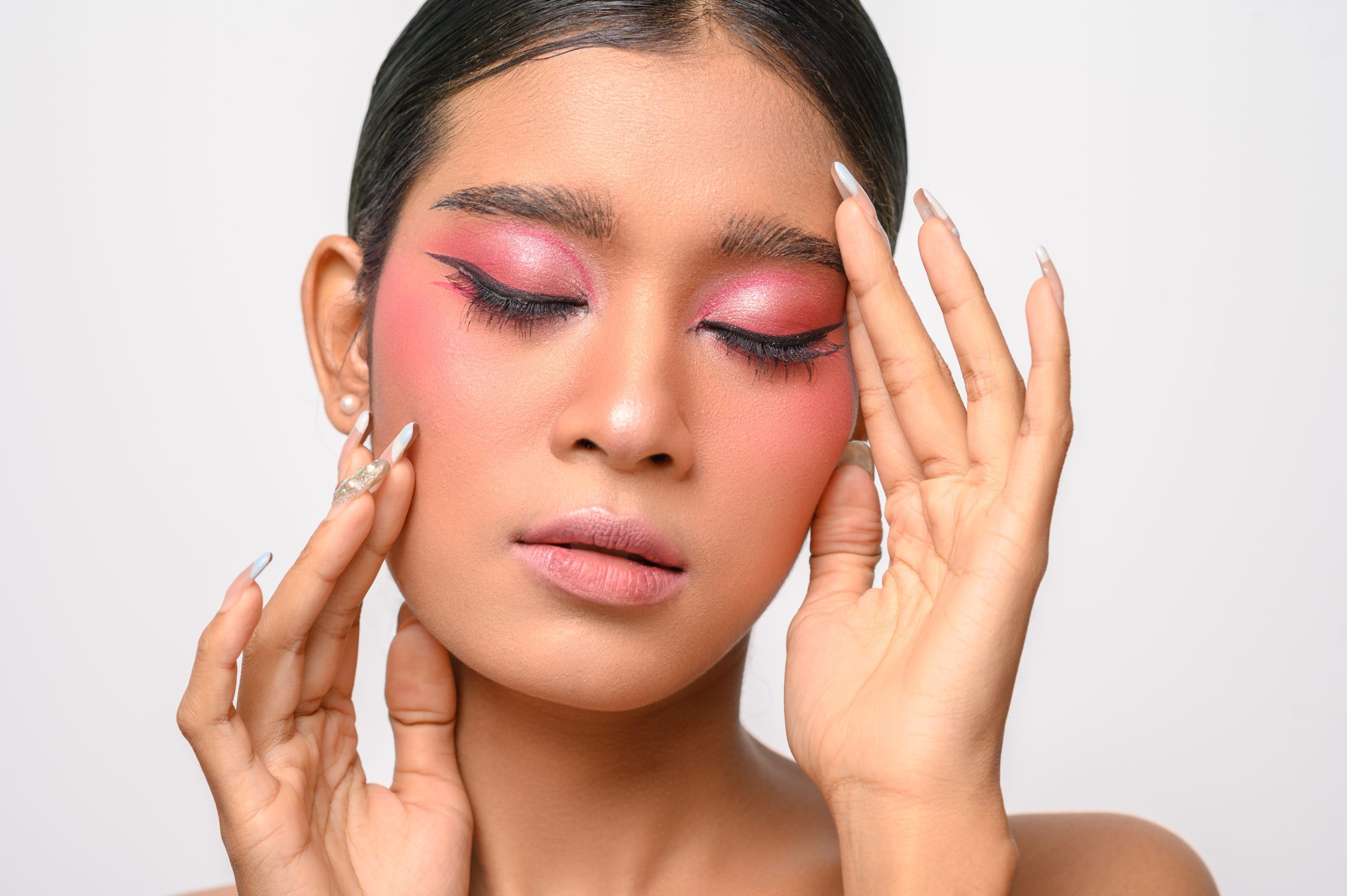 ME_EyeShadow_Shimmer_SmokeyTopaz_2-scaled-1.jpg